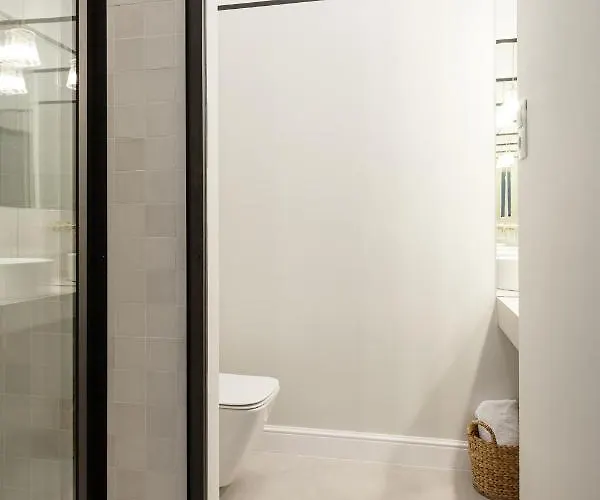 Lwowska - Stayinwarsaw * Varsó